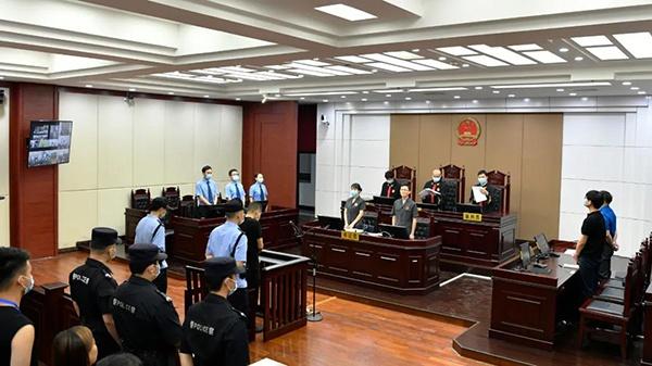 南昌“邹氏兄弟”黑社会组织犯罪案宣判，21人获刑主犯死缓