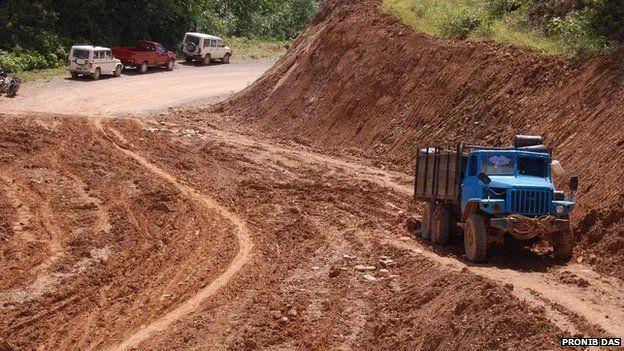 印度在有争议的边境地区大规模修建公路。(图源:BBC)