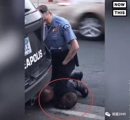 (图为当时路人拍摄的现场情况)