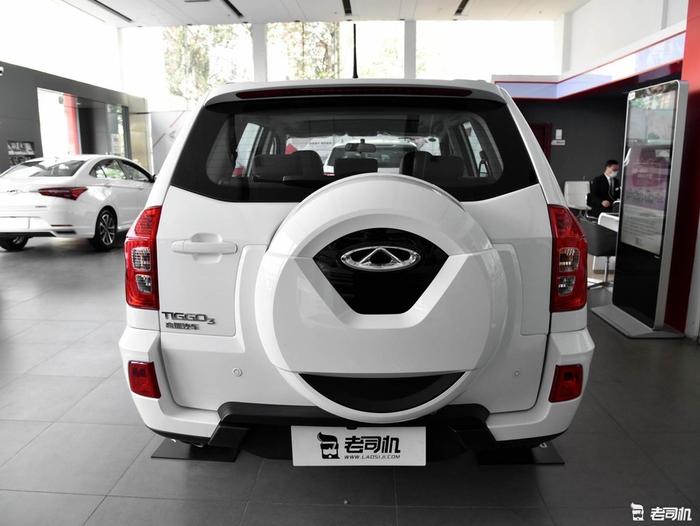 焕发新生的中国品牌SUV车型先驱者 小哥带你看奇瑞瑞虎3