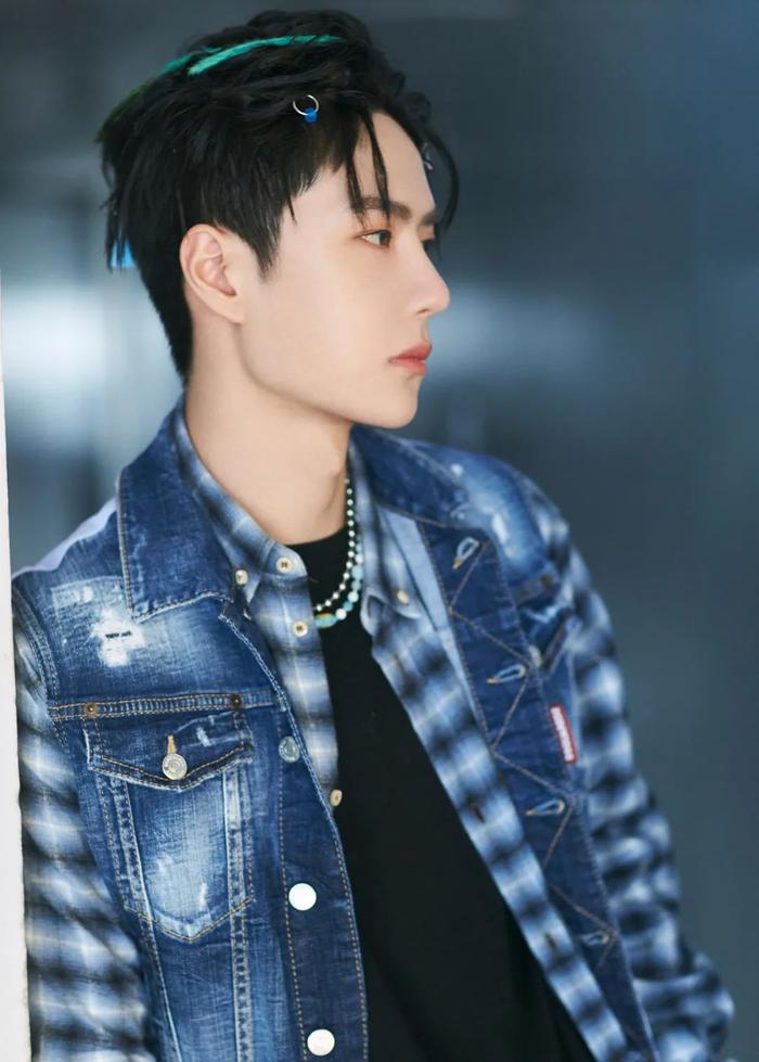 图片来源于微博@UNIQ_OFFICIAL