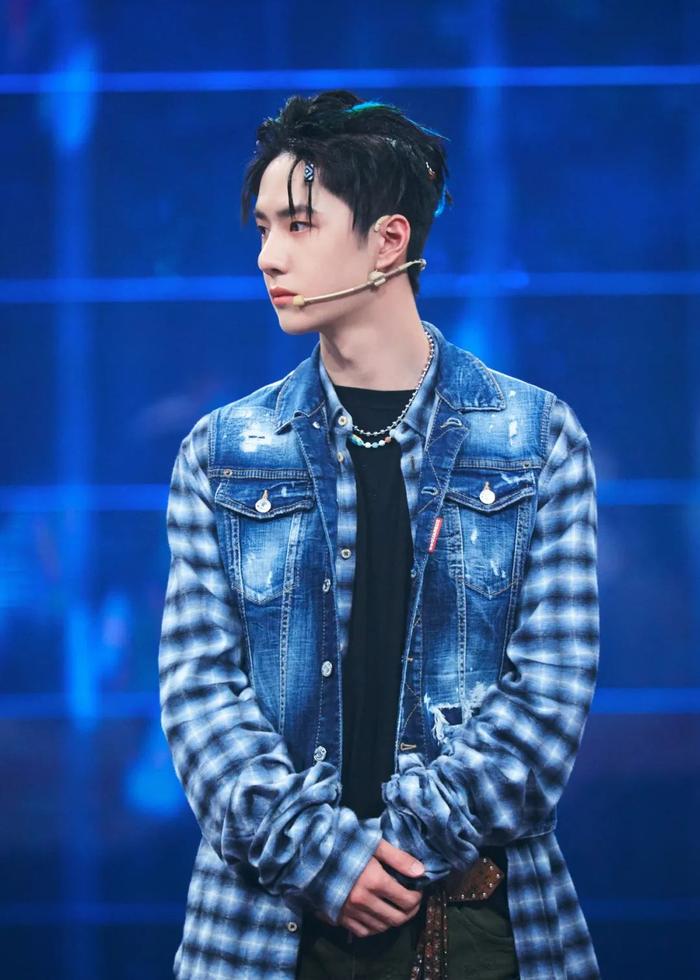 图片来源于微博@UNIQ_OFFICIAL