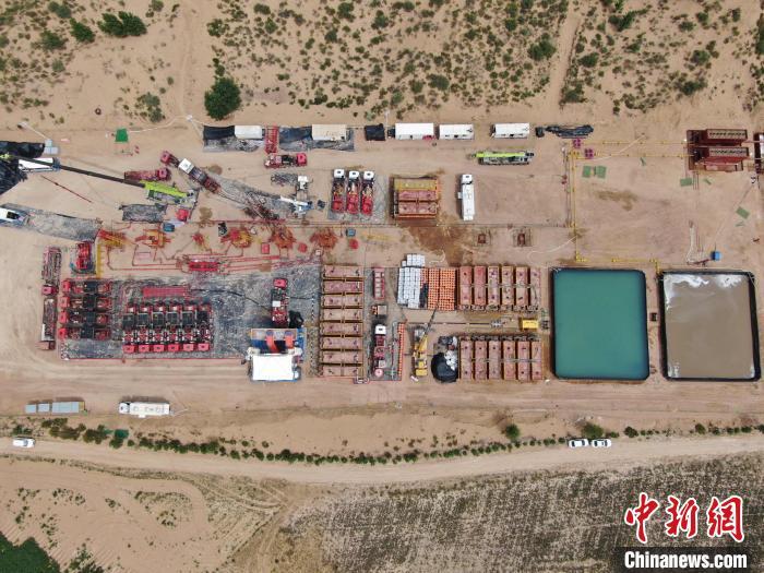 工厂化压裂现场。 长庆油田供图