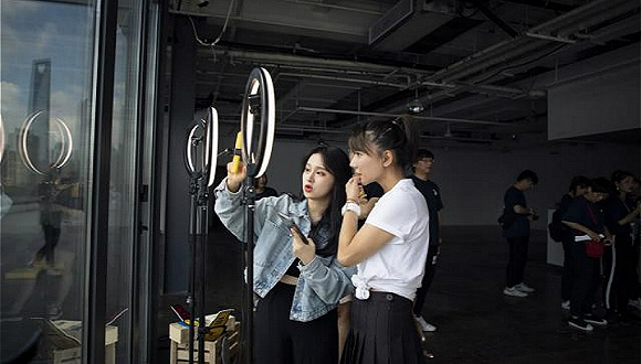 图片来源:猎云网