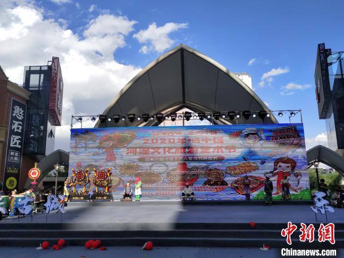 图为“品味古城?乐游中区”西宁市城中区河湟文化旅游艺术节现场。 鲁丹阳 摄