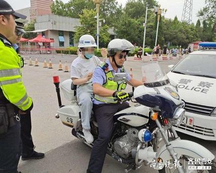 参加公务员考试走错考场，聊城执勤交警连助两考生紧急赶考