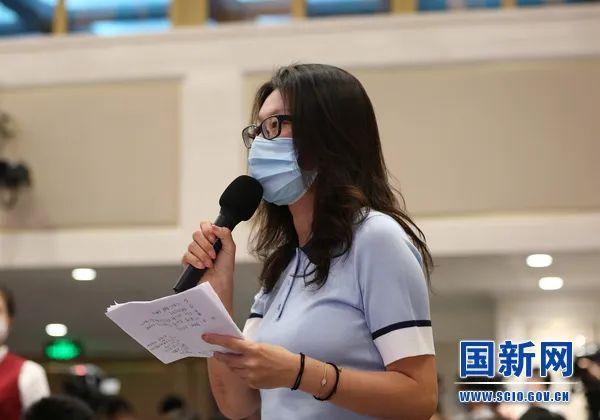 香港大公文汇传媒集团记者提问(图源:国新网)