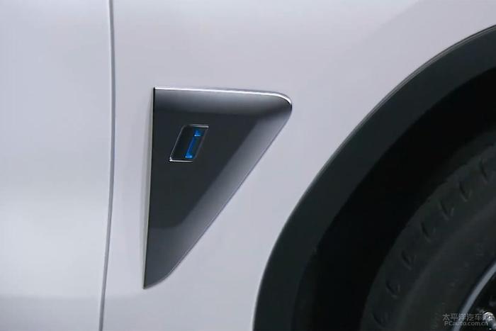 宝马纯电SUV iX3海外售55.4万起 国内年底开售