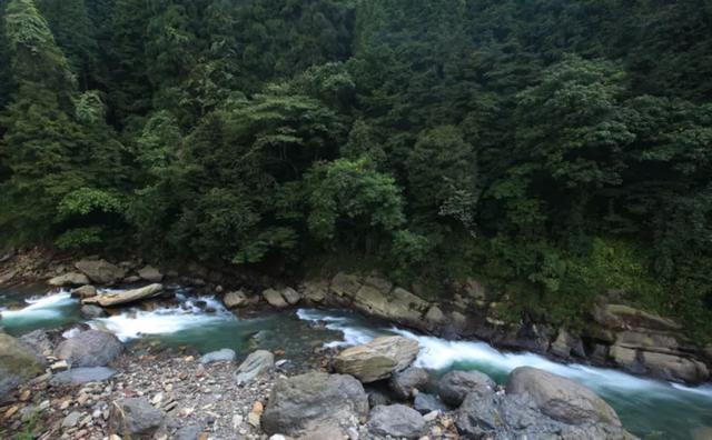 四川耍水攻略！到这些地方漂流、打水仗、放肆high