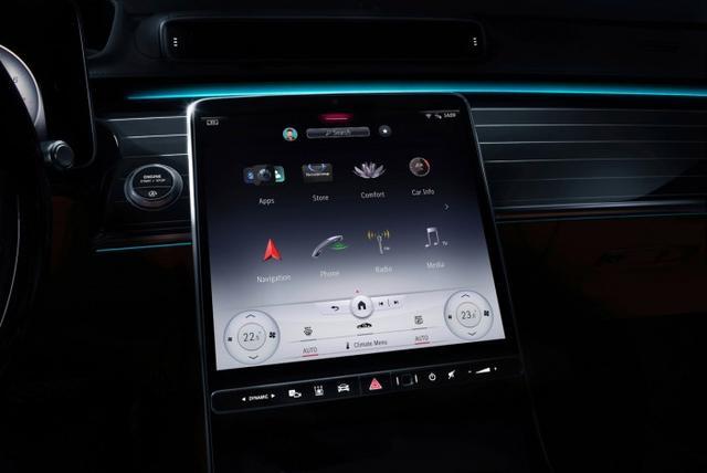 梅赛德斯-奔驰发布2021款S级轿车增强现实HUD技术演示