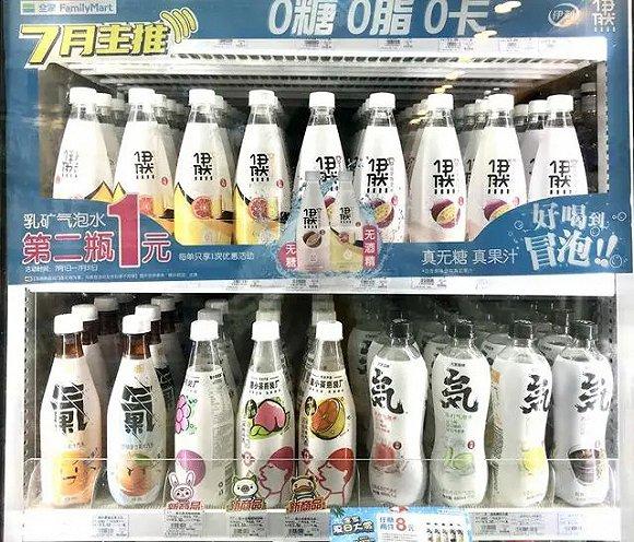 上海全家的气泡水(图片摄影:董芷菲)