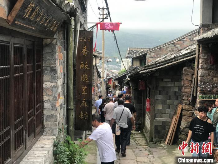 图为温州苍南矾山镇福德湾矿工村 江杨烨 摄