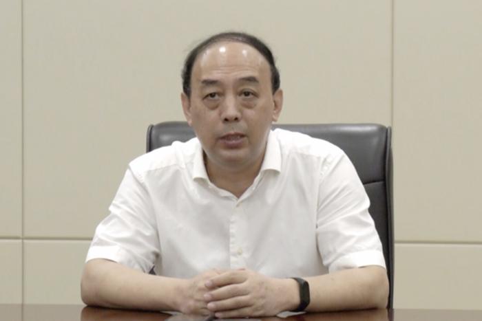 全国人大常委会委员、长江教育研究院院长、教育部教育信息化专家组副组长、中国教育三十人论坛成员周洪宇