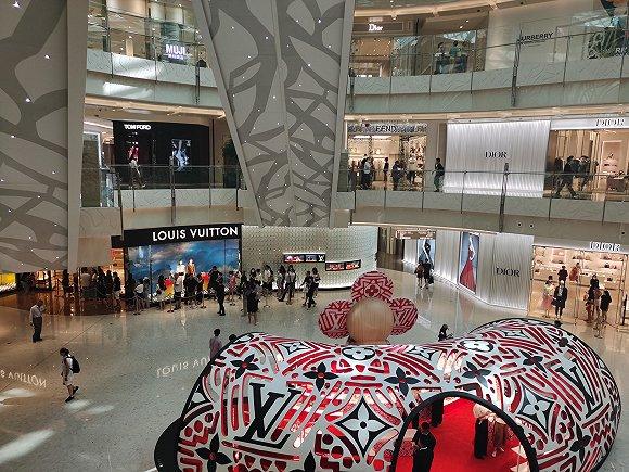 上海国金中心LV(拍摄:加琳玮)
