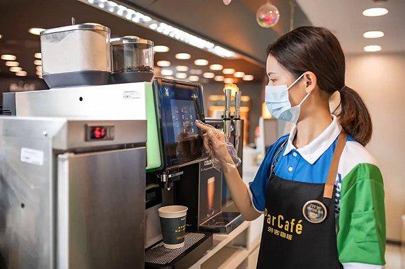 把店员培养成咖啡师,制作技巧和咖啡知识学习都很重要