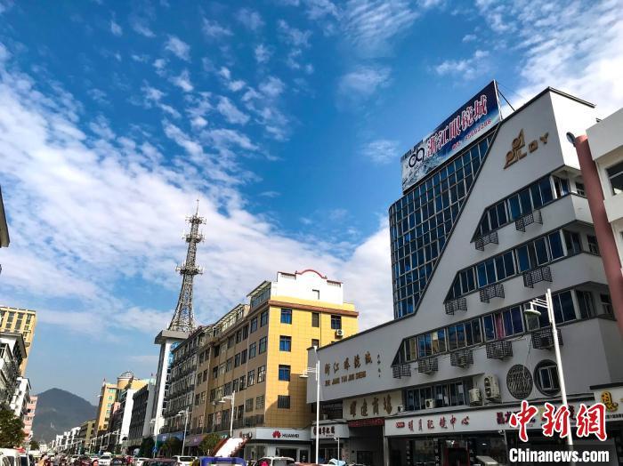 浙江眼镜城。 临海市杜桥镇供图