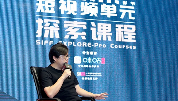 导演周子阳。图片来源:视觉中国