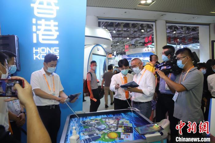 图为2020厦门国际投资贸易洽谈会暨丝路投资大会的香港馆。 龙敏 摄