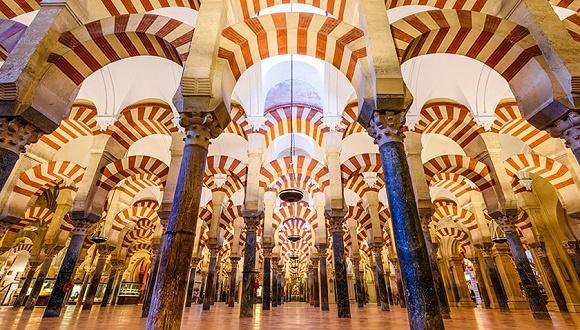 西班牙科尔多瓦大清真寺 图片来源:Sean Pavone/Alamy