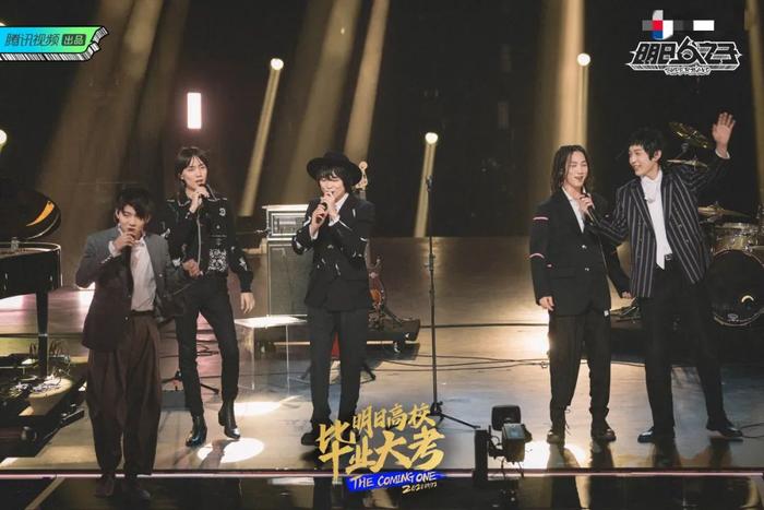 午睡留声机表演舞台