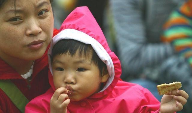 小孩抽搐发牢骚时咋办?四个关键步骤处置,协助小孩提升智商(图3)