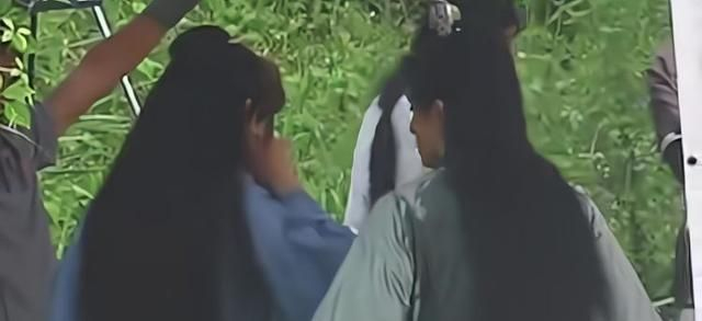 山河令 张哲翰 写真集 高开低走的山河令让他走向30岁的顶点,曝光张哲翰花絮中暑倒下|周子舒