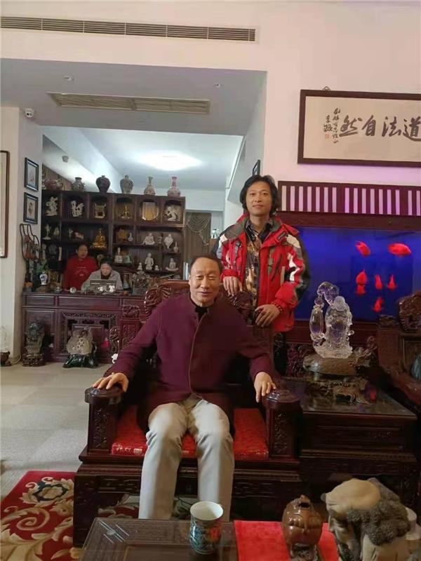 王凤麟老师(左)曾聊荣(右):曾聊荣,原名:曾兴 道号:云山道人 ,