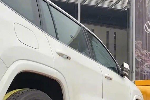 2021上海车展探馆：Jeep指挥官PHEV