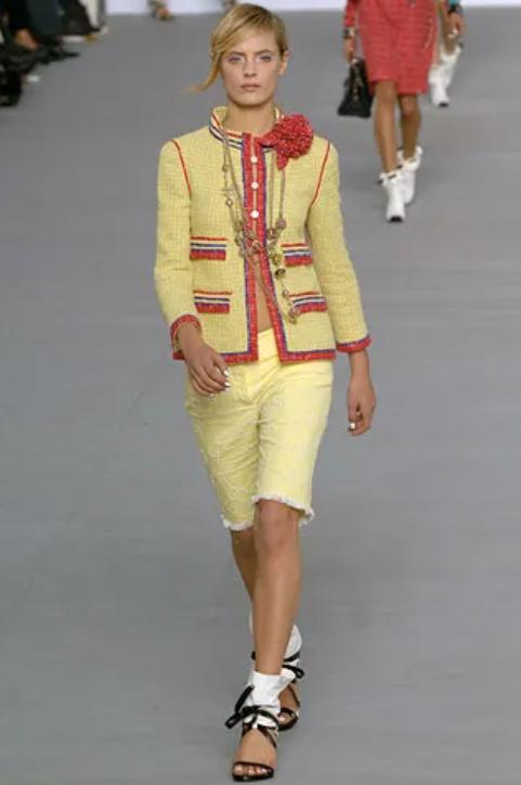 外套:2006年CHANEL春季系列