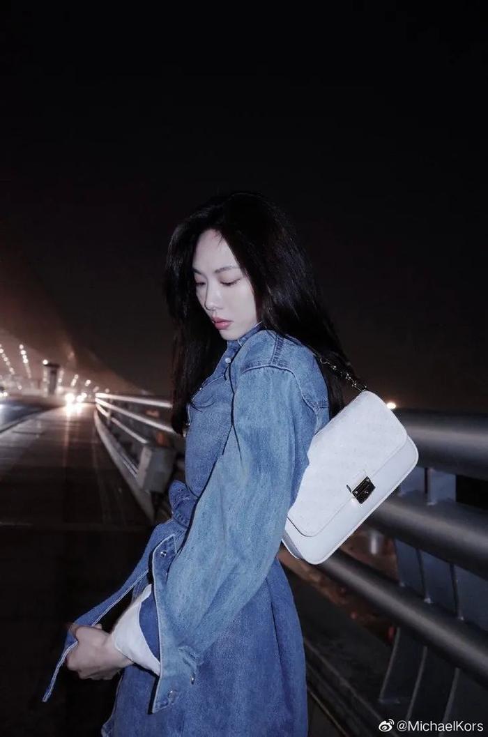 王霏霏