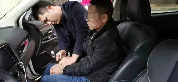 长沙市公安局反诈民警邓彪正在抓捕诈骗份子。除标注外均来源:长沙公安