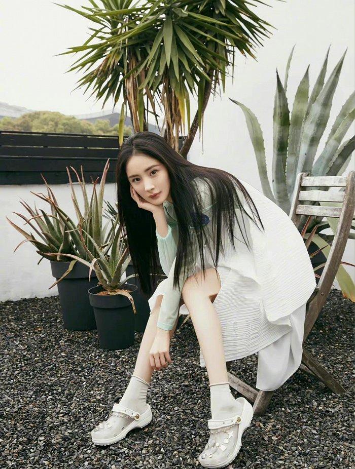 杨幂 图片来源:微博