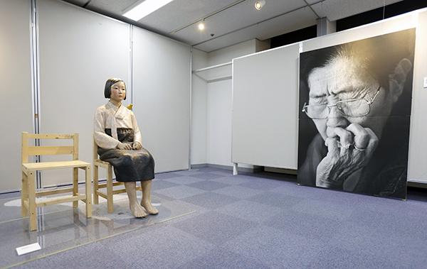 当地时间2021年7月15日,日本大阪,当地展出韩国“慰安妇”少女雕塑。人民视觉 资料图