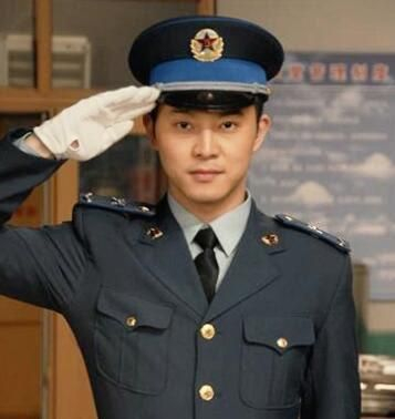 潘长江军衔撤了吗 w700d1q75cms.jpg