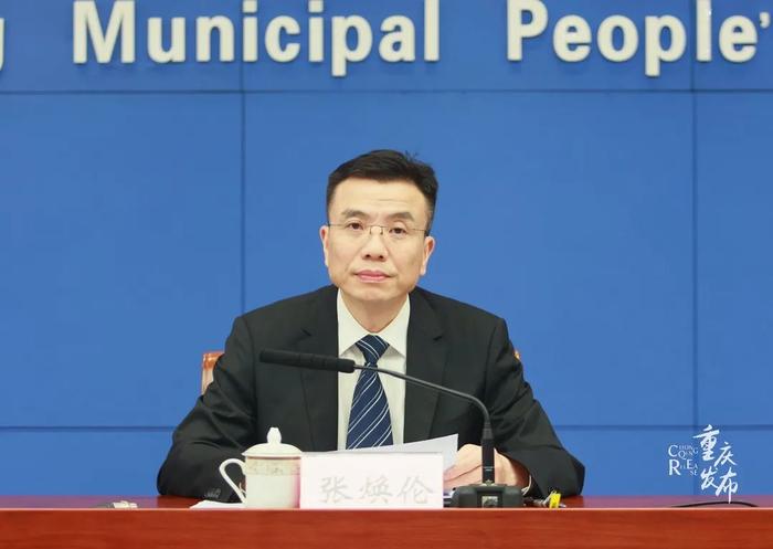 张焕伦介绍相关情况 李聪冲 摄