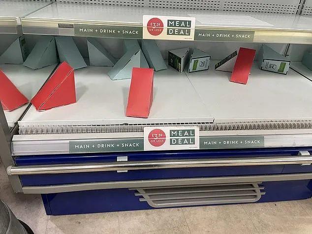 图自《每日邮报》