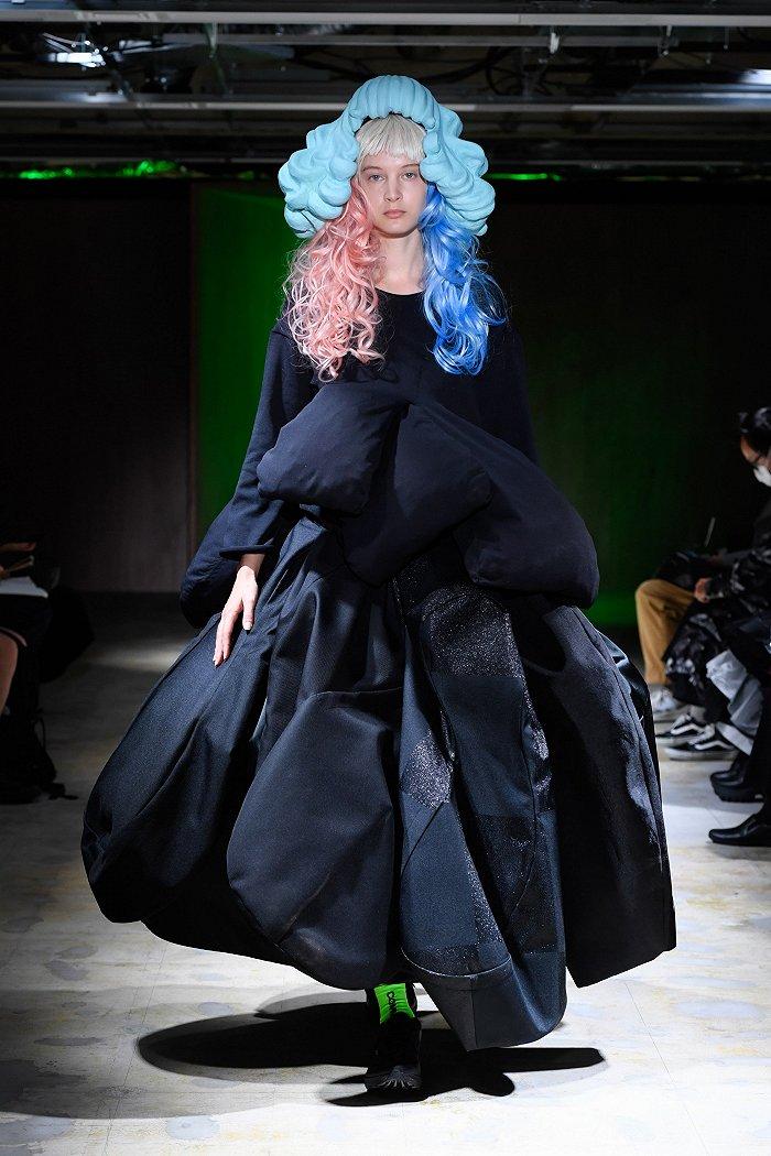 COMME des GARÇONS