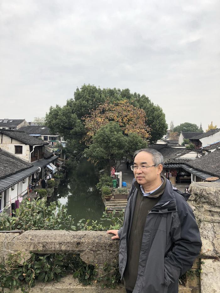 包伟民教授