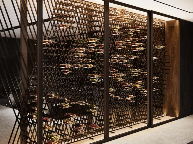 阿斯顿马丁跑到深山盖木屋,5000万人民币一栋