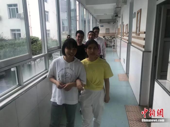 “学霸班”5名学生。岳依桐 摄