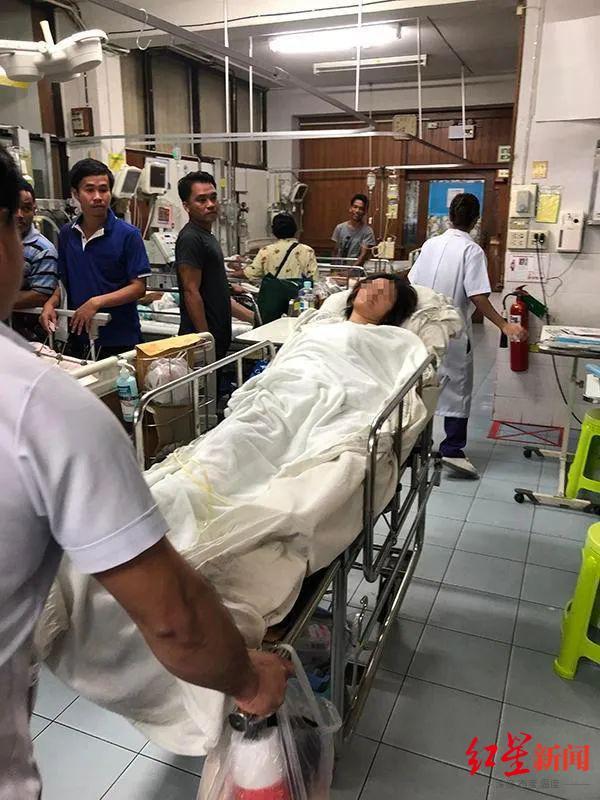 事发后被送往泰国当地医院抢救
