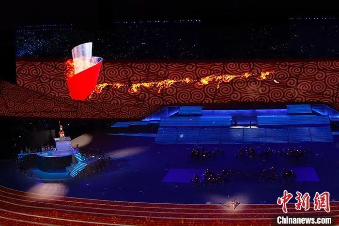 庆祝中国共产党成立100周年文艺演出《伟大征程》演出现场。中新社记者 韩海丹 摄