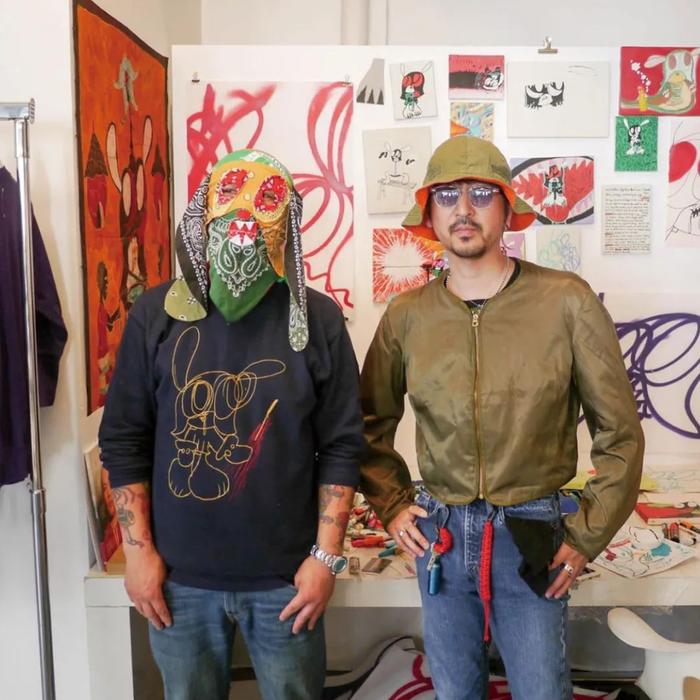 ▲ 中野毅(左)和宫下贵裕,戴着双方联名系列中的 Bandana Mask(via yahoo)