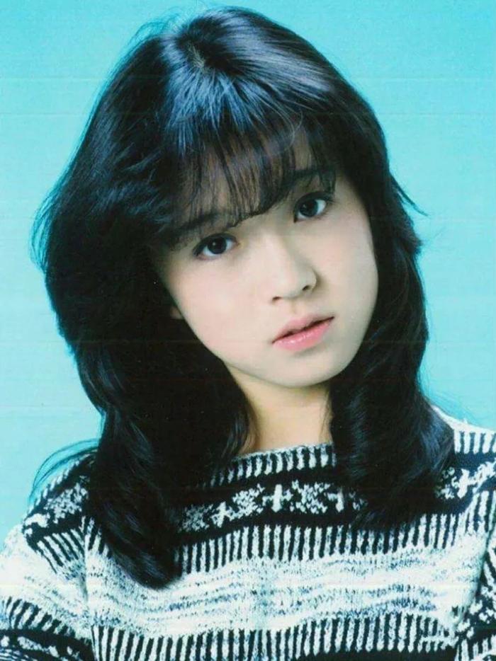 日本昭和时代的天籁嗓音，脸蛋绝美，为何会被渣男抛弃？