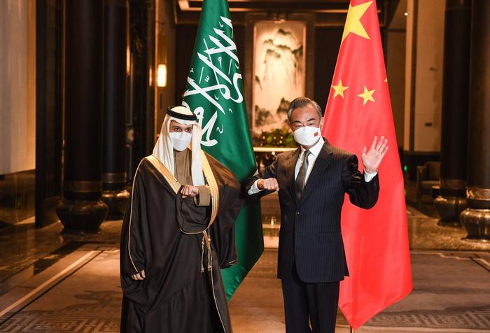 王毅同沙特外交大臣费萨尔举行会谈 外交部官网 图