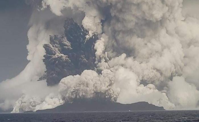 超级火山爆发，数千里外现海啸，夏天或消失？