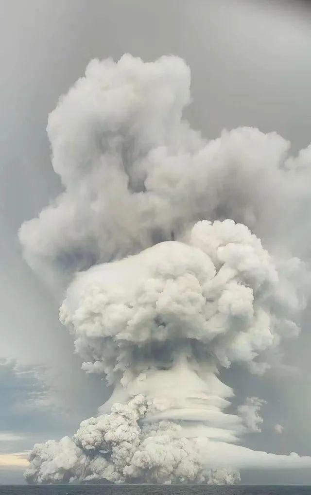 超级火山爆发，数千里外现海啸，夏天或消失？