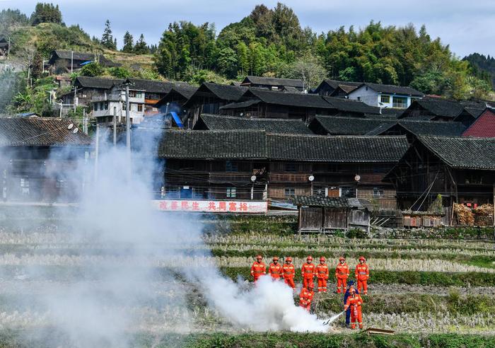 我在现场·照片背后的故事｜这一年，我在山里见证他们的耕耘与收获