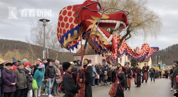 视频｜德国小镇每年狂欢变“中国” 感觉过了个假年？