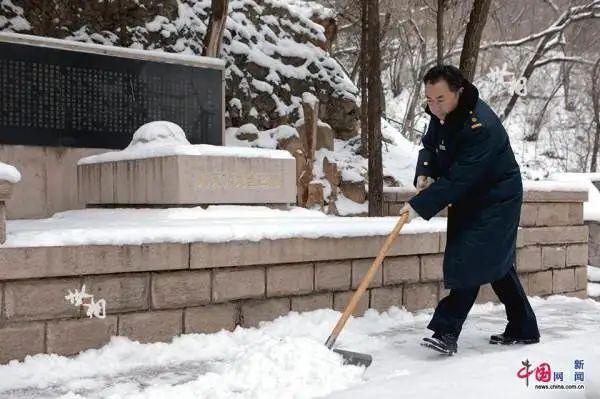 世相丨除夕夜守站人：我的“雪之梦”和《我的冬奥日记》